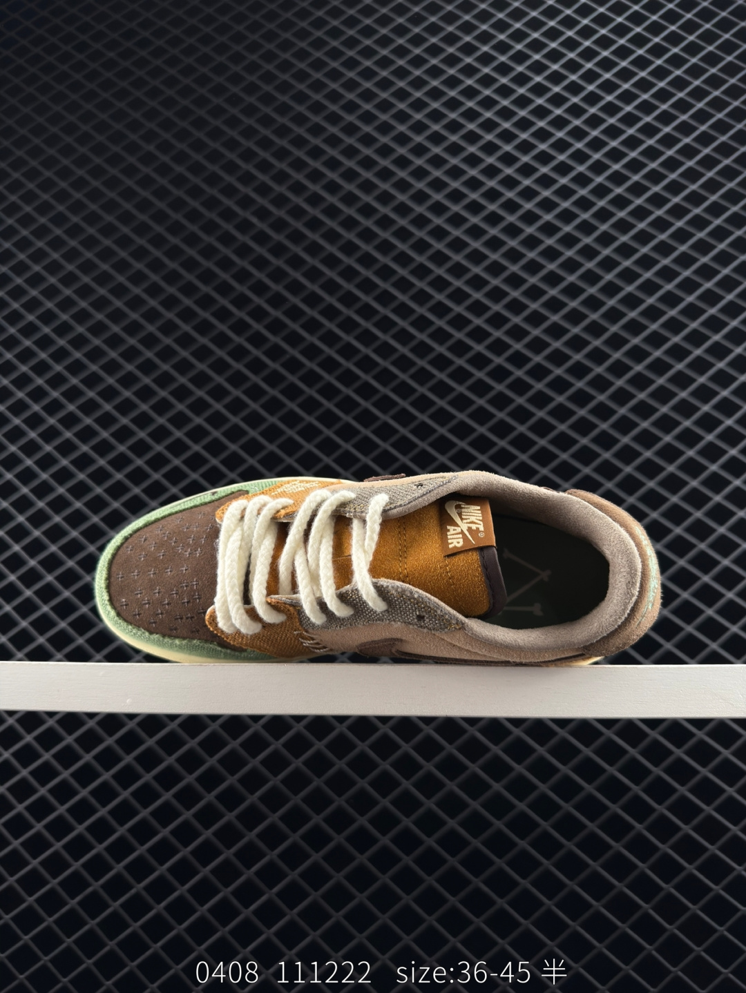 Travis Scott x Air Jordan 1 ” Reverse Mocha “